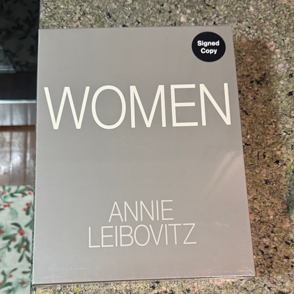 Annie Leibovitz 'Women' Signed Copy